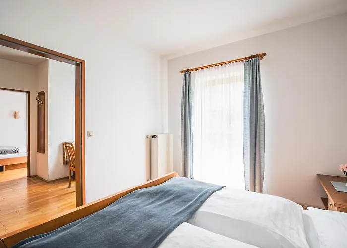 Gasthof Wiesenhofer * Miesenbach (Styria)